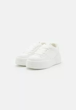 Call It Spring Vegan Kickflip - Sneakers Laag - White -Call It Spring Winkel 4b8fb44cb15548e1933f29ffaa4d1839