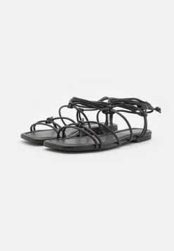 Call It Spring Vegan Mirage - Sandalen - Black 10 Call It Spring Vegan Mirage - Sandalen - Black -Call It Spring Winkel 6eacf5cc4b694fba8d5d6103b72568a5
